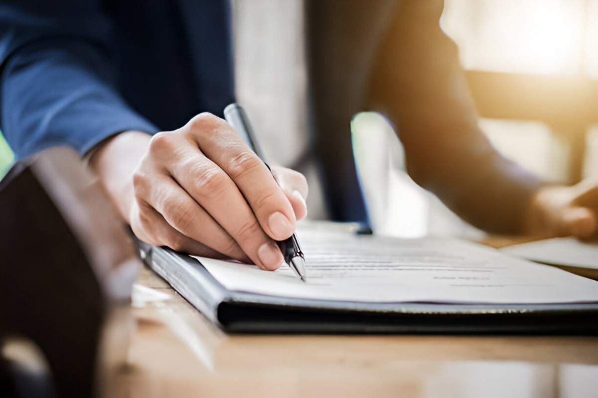 Explaining Write in Insurance What it Means for Underwriters