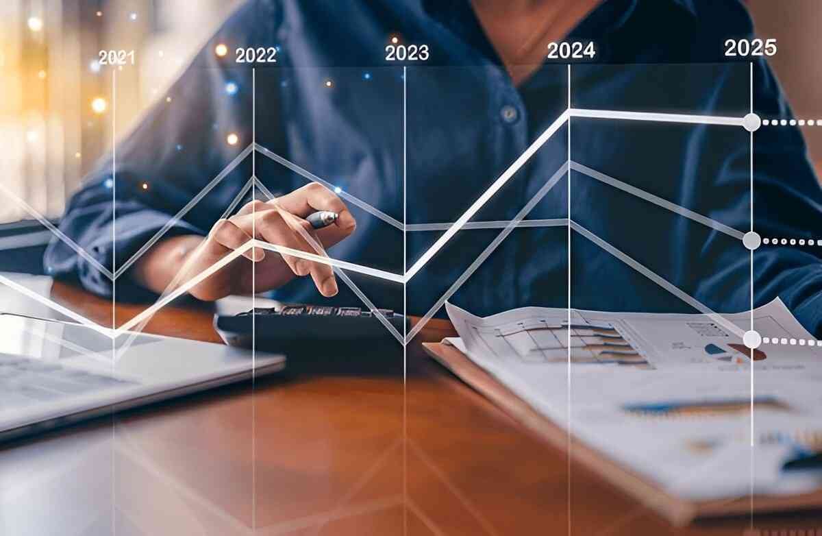 Understanding Cost Behavior Patterns and Implications in Financial Management