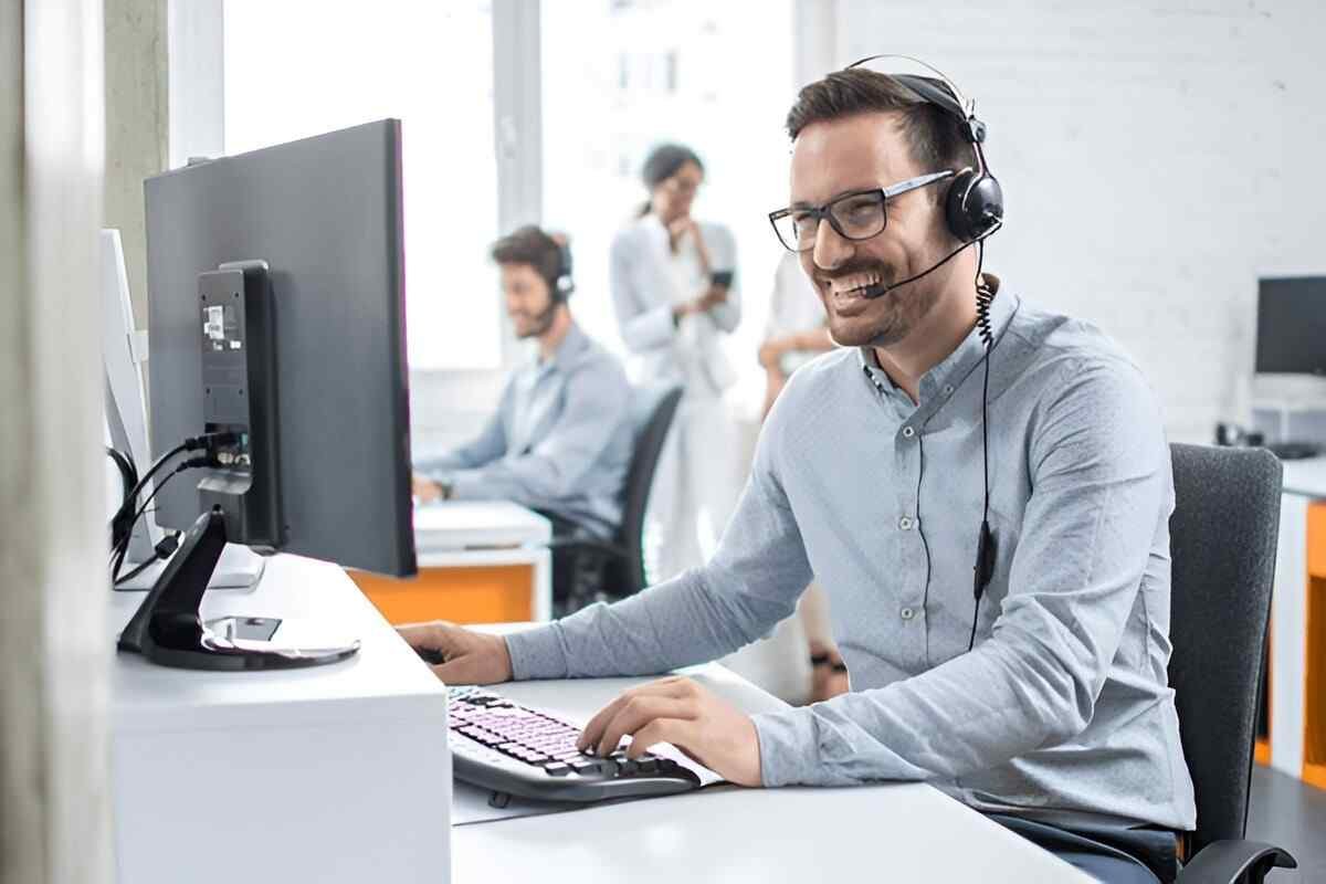 Understanding Customer Agents Roles, Responsibilities, and Examples