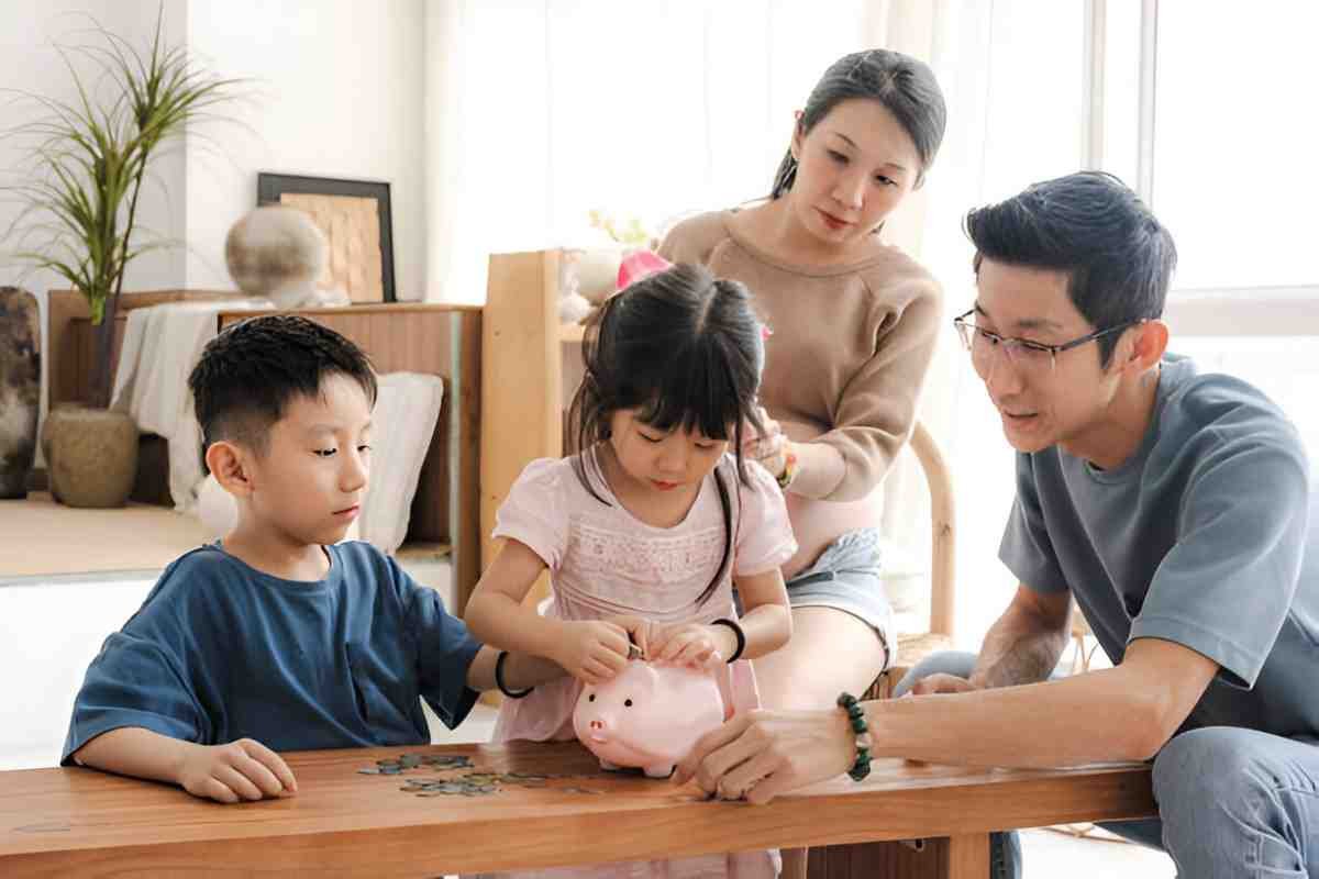 10 Practical Ways to Teach Your Child to Save Money