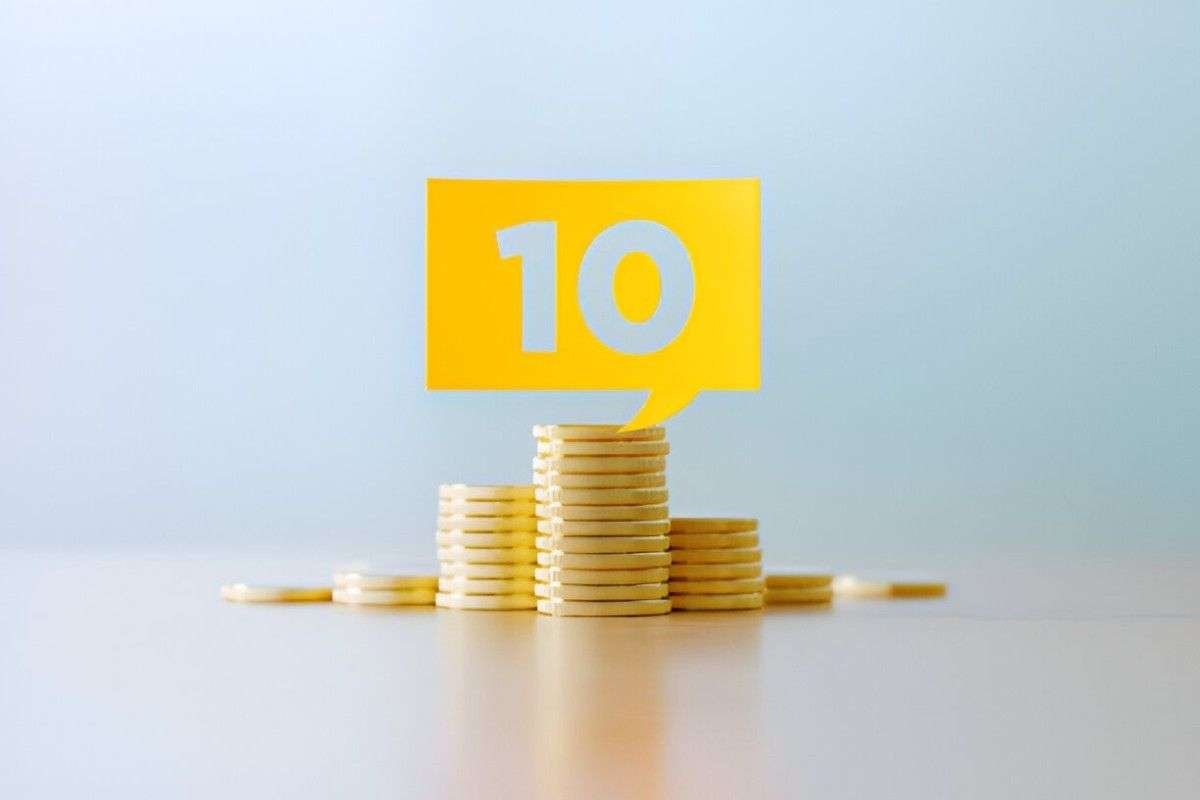 10 Smart Ways to Save Money Without Sacrificing Your Lifestyle