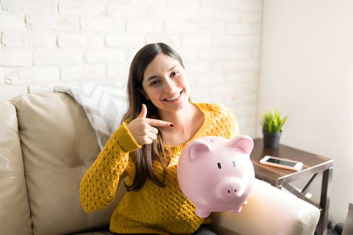 13 Practical Ways to Save Money While Living Alone