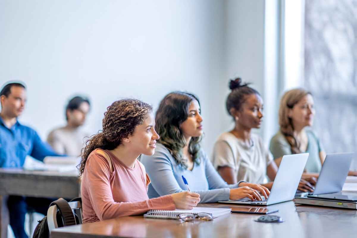 Financial Literacy for Students A Comprehensive Guide