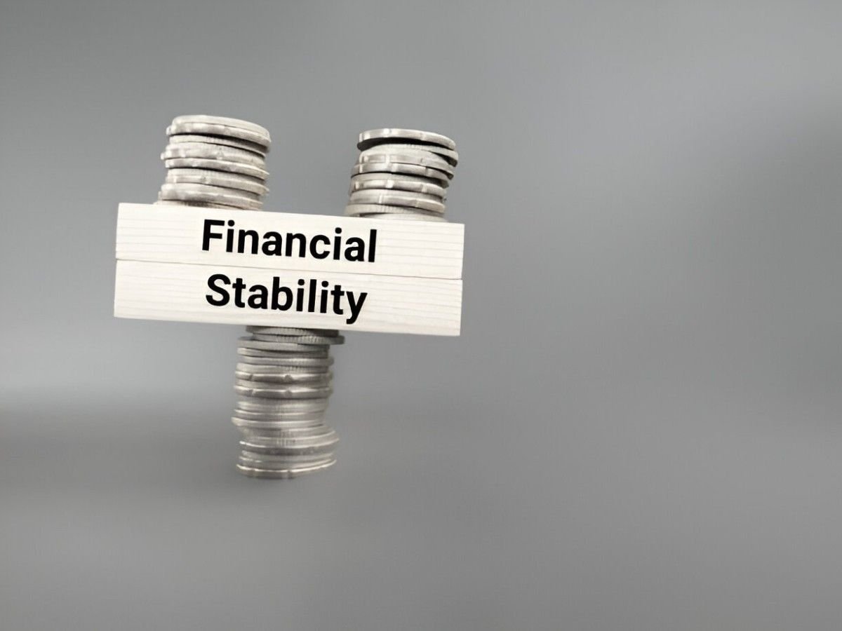 An In-Depth Analysis of Minsky’s Financial Instability Hypothesis