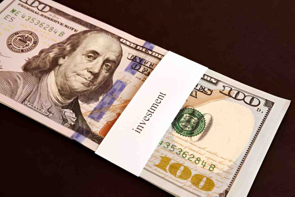 1000 dollars invested in mutual funds with a 8 return
