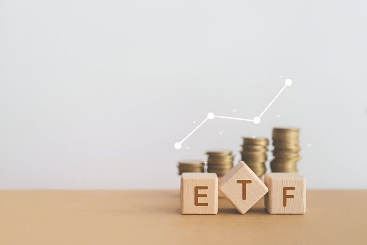 acorns etf or mutual fund