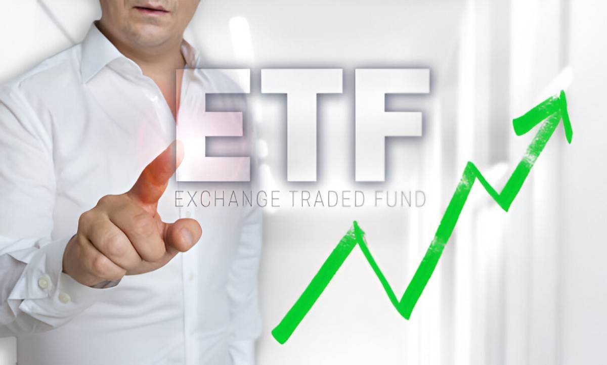 active mutual fund vs etf fees