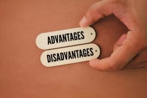 adntages and disadvantages of open end mutual funds