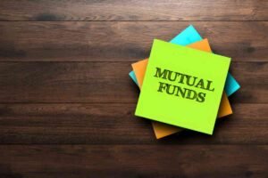 advantages to selling mutual funds at end of year