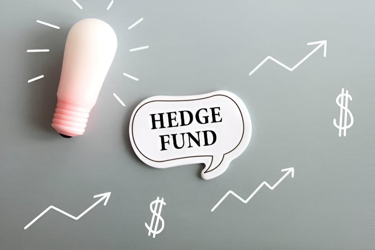 alternative mutual funds vs hedge funds