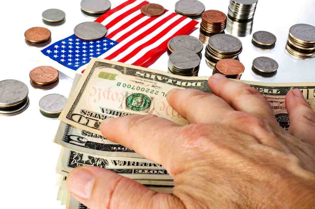 americans favor mutual funds