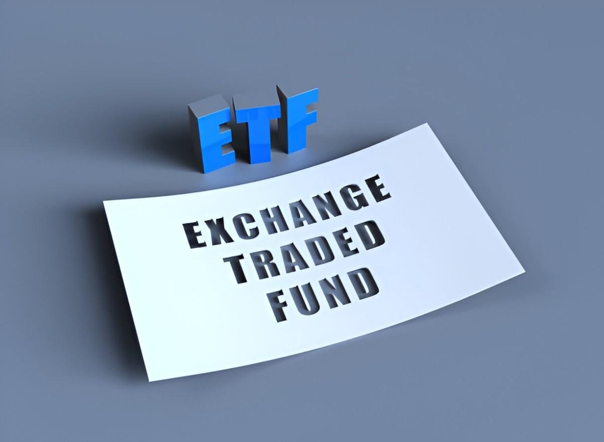 are-etf-and-mutual-funds-substantially-similar-2