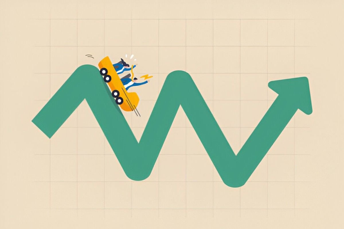 are etf's more or less volatile than mutual funds