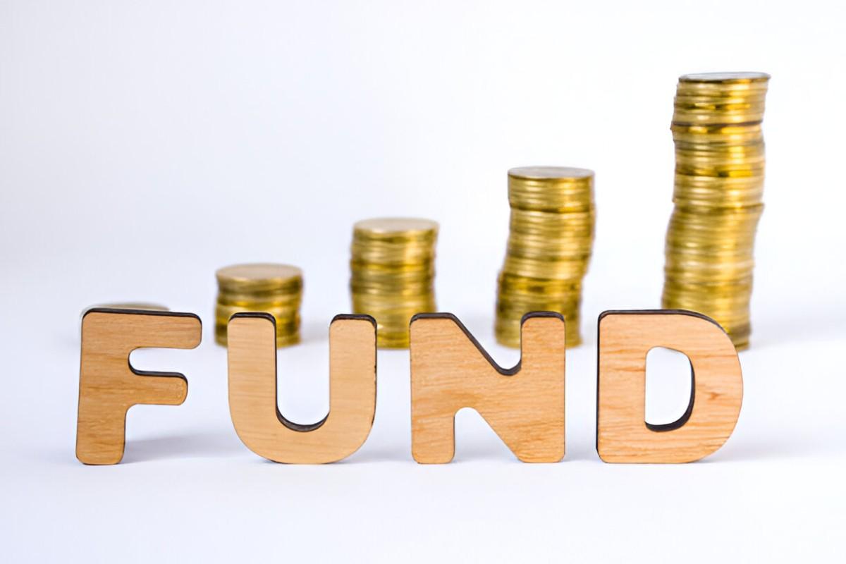 are mutual funds affected by economy