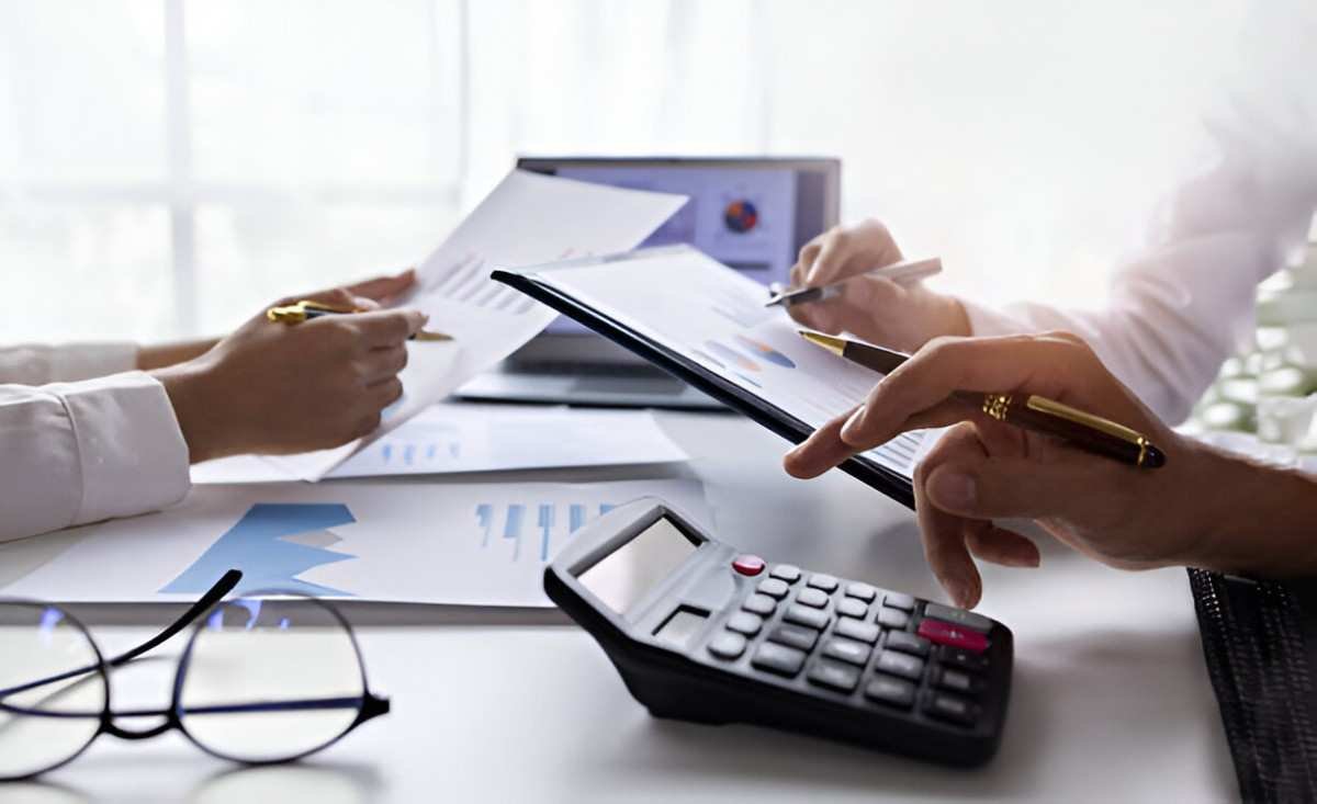 are mutual funds riskier than deferred annuities