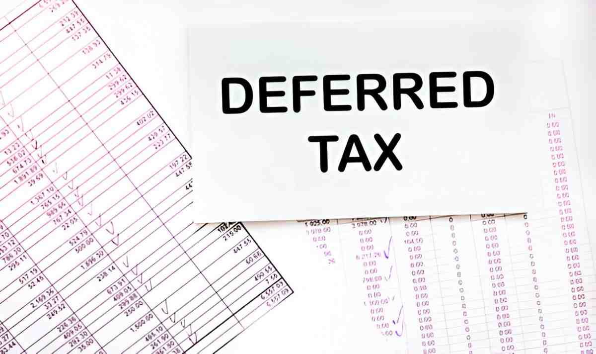 are taxes deferred with mutual funds