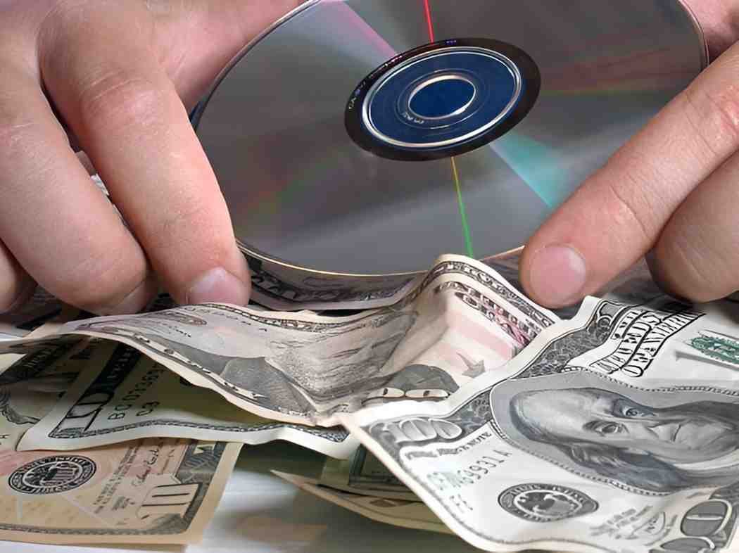 are there any mutual funds that invest in only cds