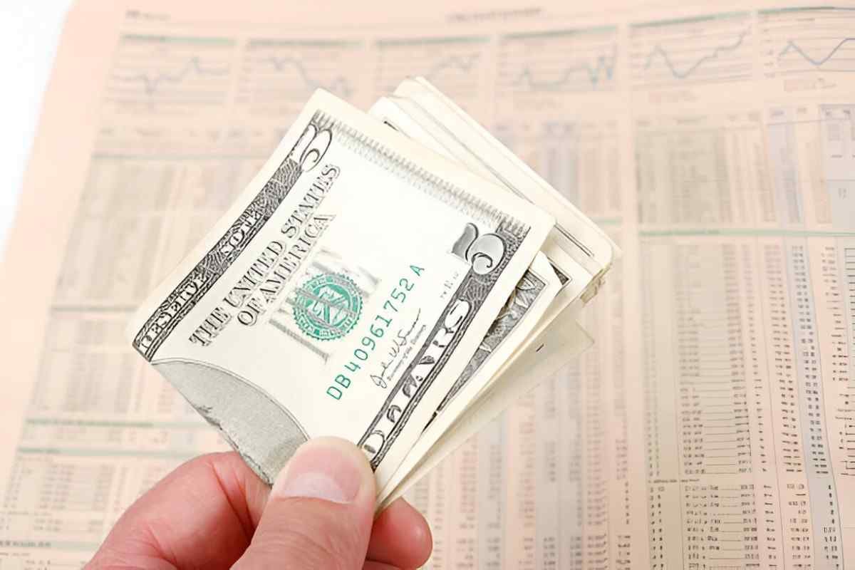 average cash holding mutual funds