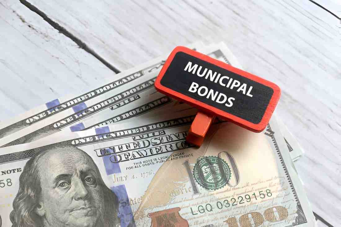 balanced mutual funds with municipal bonds